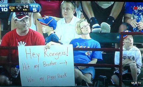 19 Hilarious Sports Fan Signs - Gallery | eBaum's World