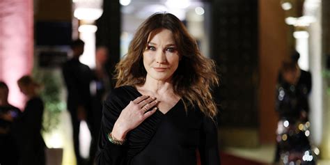 Ce Nest Pas Digne De Vous Carla Bruni S Attire Les Foudres Des