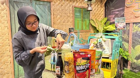 Didukung Semen Gresik Omzet Penjualan Hampers Lebaran Rumah BUMN