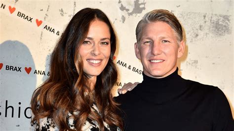 Ana Ivanovic Bastian Schweinsteiger Das Baby Ist Da Intouch