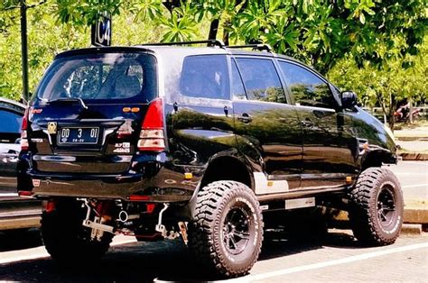 Toyota Kijang Innova Salah Gaul Pakai 4x4 Hilux Jadi Jago Off Road