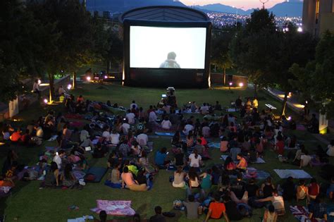 Llega El Cine Al Jardín De Residencias Agencia Informativa Udem