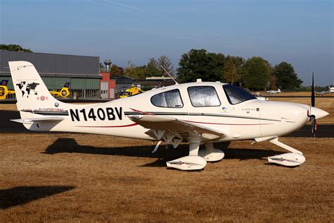 Privat Cirrus SR22 N140BV Privat Daniel Schwinn Flickr