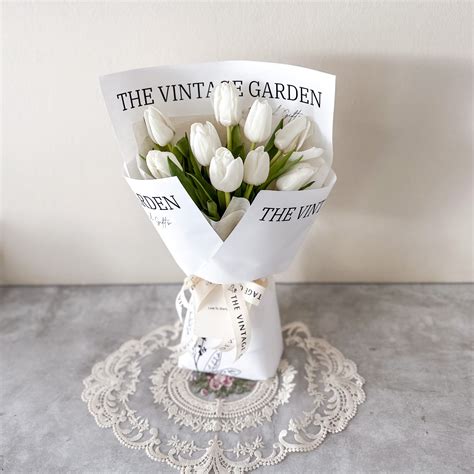 White Tulips Bouquet - Vintage Garden