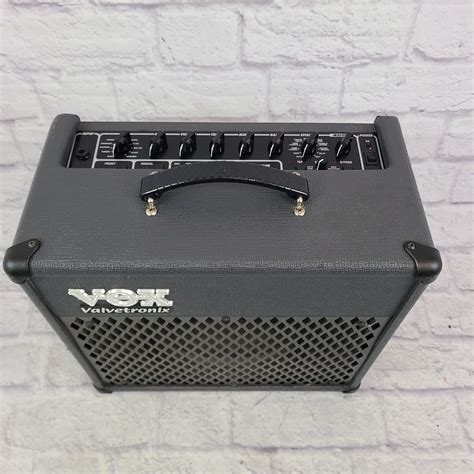 Vox Valvetronix Modeling Guitar Combo Amp Evolution Music