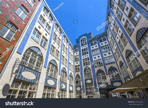 82 Hackesche Yards 이미지 스톡 사진 및 벡터 Shutterstock