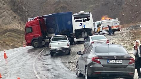 Hakkari de feci kaza 3 ölü 3 yaralı