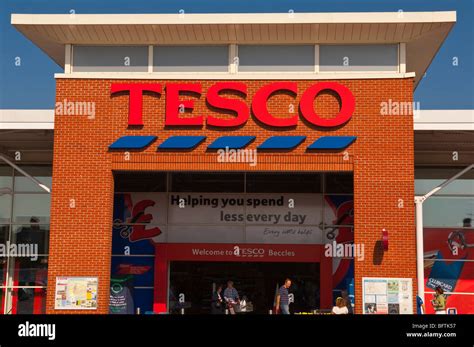 Tesco Superstore Hi Res Stock Photography And Images Alamy