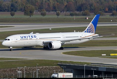 N United Airlines Boeing Dreamliner Photo By Hugo Schwarzer