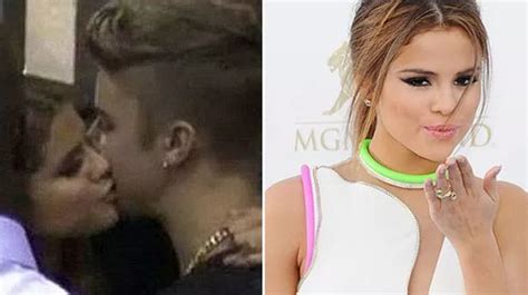 Taylor Swift Kissing Justin Bieber On The Lips