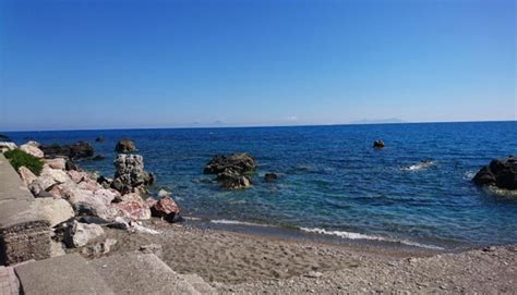 A San Gregorio La Spiaggia Più Poetica Di Capo Dorlando Me