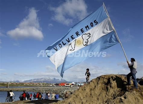 フォークランド紛争開戦25周年 フォークランドはアルゼンチン領チャベス大統領 ベネズエラ 写真3枚 国際ニュースAFPBB News