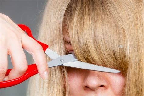 A Guide To Cutting Your Own Bangs