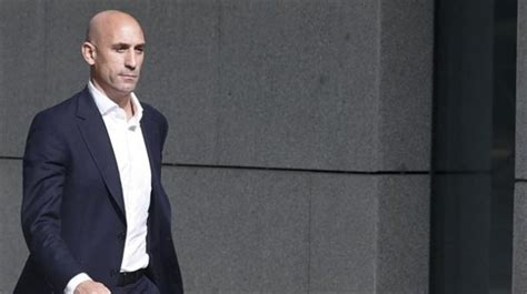 La FIFA suspende a Rubiales por tres años por el beso no consentido a