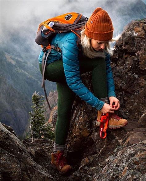 Best Hiking Shoes Outfits For Winter, Survival skills, Hiking equipment ...