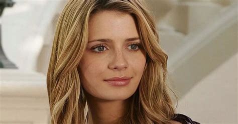 Mischa Barton Looks Smokin Hot As She Poses Topless While Puffing On A