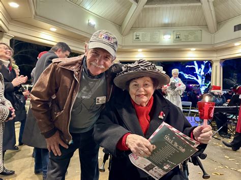 Paso Robles Lights Up The Holidays In Spectacular Downtown Display