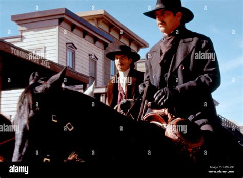 Wyatt Earp Dennis Quaid Kevin Costner As Wyatt Earp 1994 C Warner