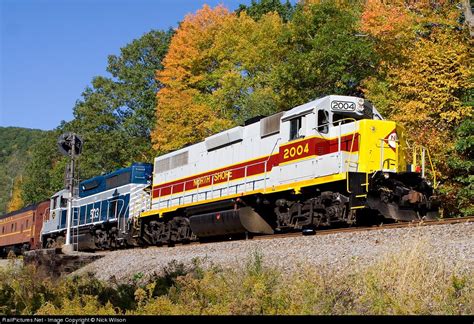 Railpicturesnet Photo Nshr 2004 North Shore Railroad Emd Gp38 At