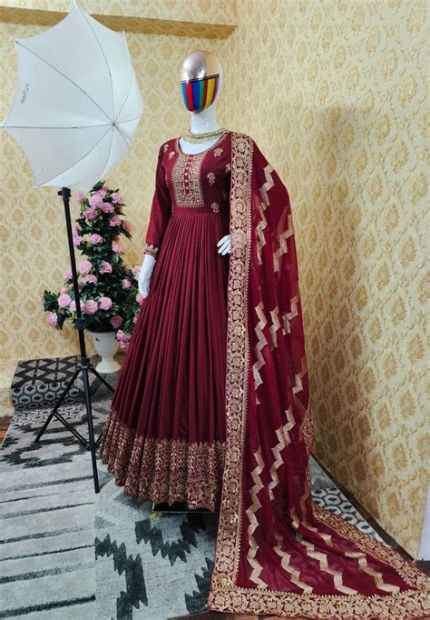 Maroon Heavy Maska Silk Embroidery Work Gown Pinksaree