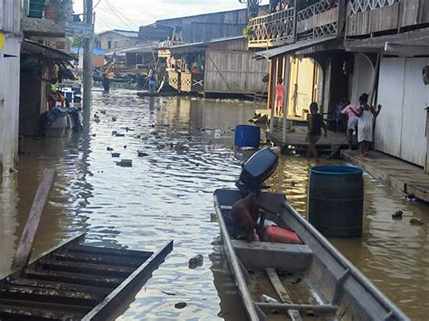 Massive Floods in Colombia Affect Tens of Thousands