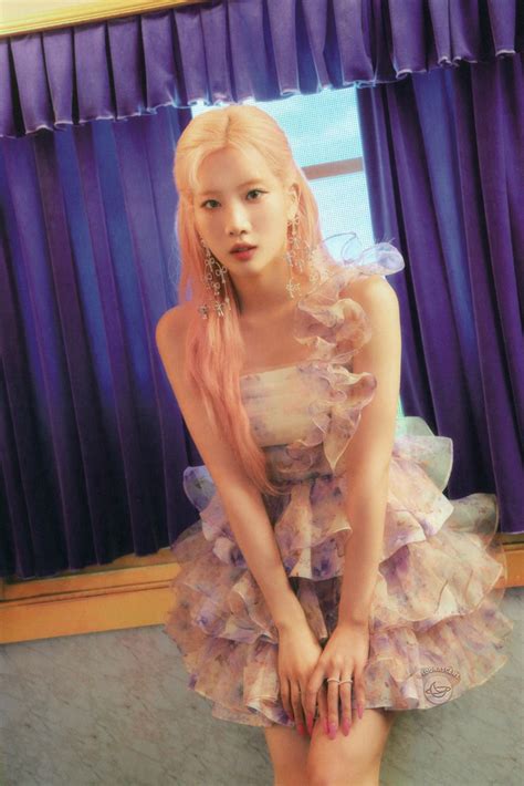 Loona Scans On Twitter Flip That Album Scans Version A Kim Lip