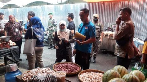 Harga Naik Omzet Pedagang Kebutuhan Pokok Di Banjarnegara Menurun