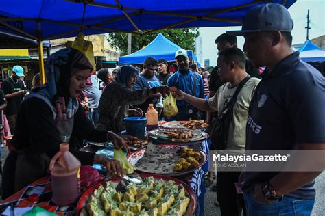 Patuh Titah Agong Elak Bazir Makanan Masa Buka Puasa