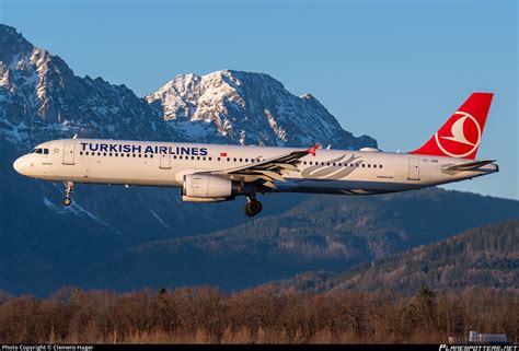 Tc Jrn Turkish Airlines Airbus A Photo By Clemens Hager Id