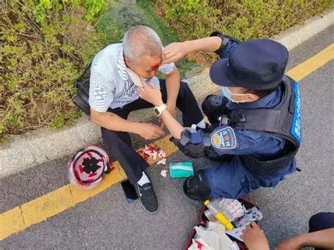 【百日行动】太及时了！男子发生车祸头部受伤 网格警及时提供帮助 澎湃号·政务 澎湃新闻 The Paper