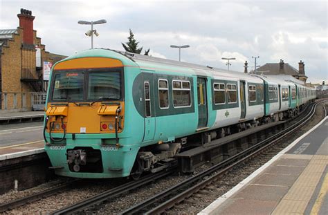 Southern Class 456 0 Unit At Battersea Park Down Brighton … Flickr