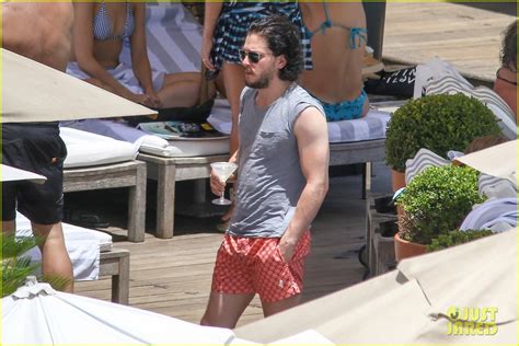 Kit Harington Goes Shirtless Bares Ripped Body Again In Rio Photo 3545907 Kit Harington