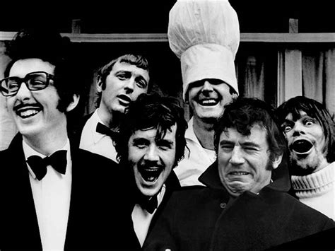 Morre Aos 77 Anos O Humorista Terry Jones Do Monty Python