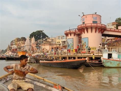 La Vie Sur Le Gange B Nar S Bateaux Transport Fleuve Varanasi