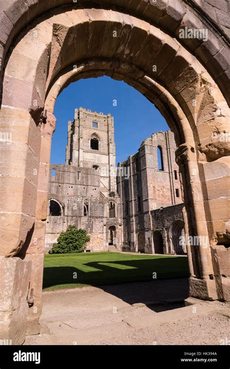 The ruins of Fountain's Abbey England Stock Photo - Alamy