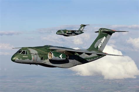 Como se faz o KC 390 avião da Embraer que leva 3 tanques ou 1