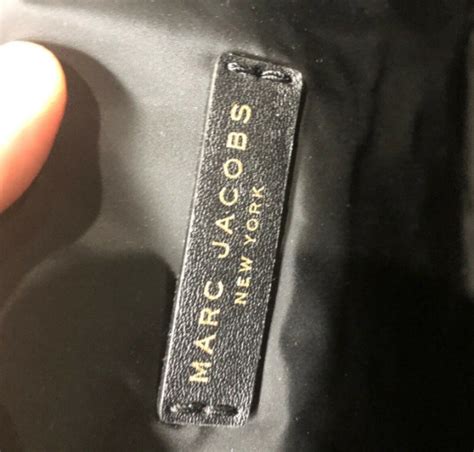 Marc Jacobs Preppy Nylon Mini Natasha Crossbody Màu Đen Balo hàng