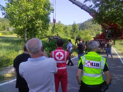 Tragedia In Alta Val Trebbia Enne Muore Schiacciato Dal Suo Trattore