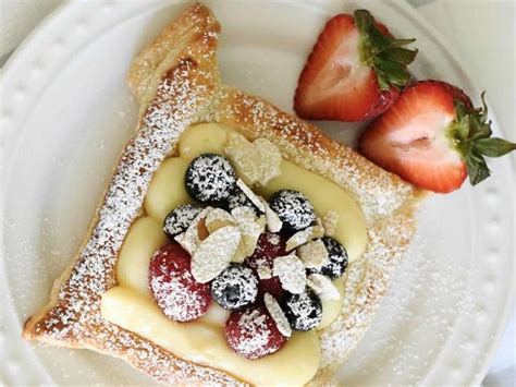 Berry Custard Pastry With Italian Crema Pasticcera Recipe Samsung Food Recipe Puff Pastry