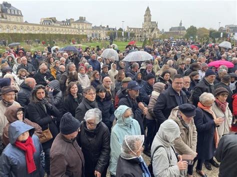 Des Milliers De Personnes Rassembl Es Caen Contre Lantis Mitisme