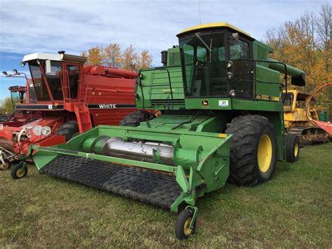 1983 John Deere 8820 Turbo Combine