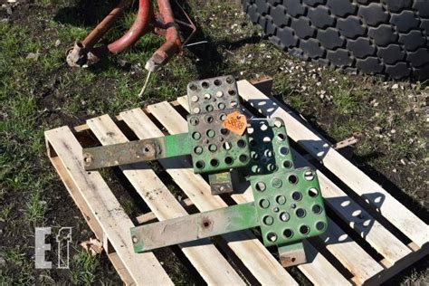 John Deere 30 40 Series Tractor Steps Auctions Equipmentfacts