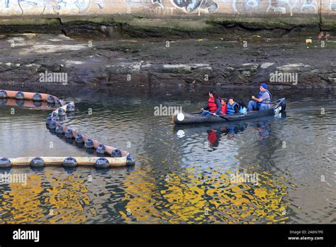 Bronx river canoe hi-res stock photography and images - Alamy