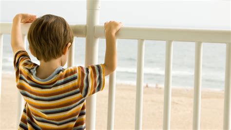 child-boy-balcony | Loren Berg's Blog