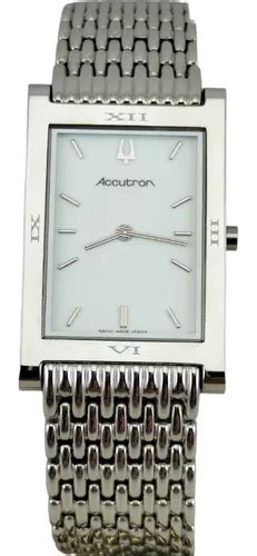 Reloj Bulova Accutron Rectangular Inox Plateado Fondo Blanco