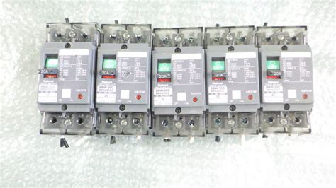 やや傷や汚れあり新入荷 National サーキットブレーカー BBW 30C BBW220CC 2P 20A 端子カバー付 5個セット 中古動作品 ①の落札情報詳細 ヤフオク落札価格