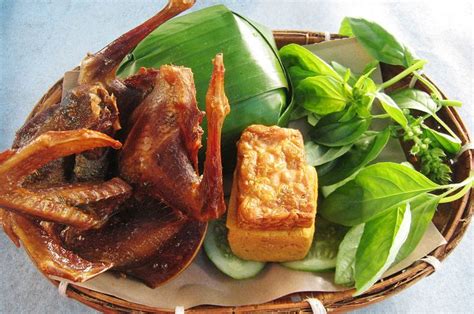 Jadi Menu Wajib Saat Menyantap Makanan Khas Sunda Ternyata Ini