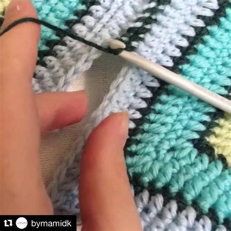 Instructions On How To Join Two Granny Stitch Squares Using The Double