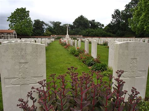 Quarry Cemetery Montauban Cwgc Ww Cemeteries A Photographic