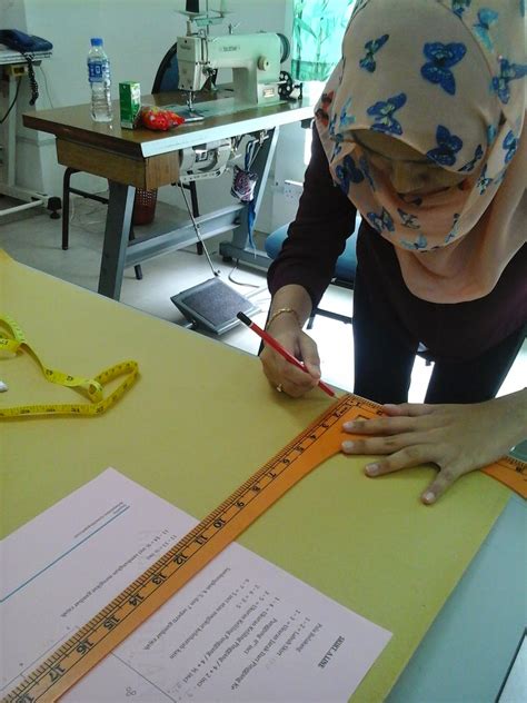 Kelas Jahitan Pakaian Aktiviti Pelajar